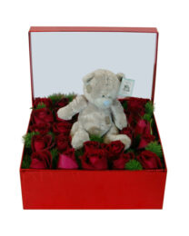 باکس گل رز و خرس عروسکی